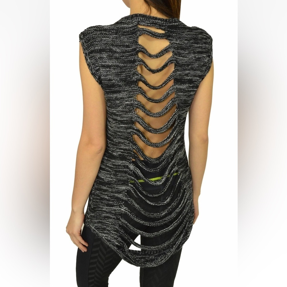 ONE GREY DAY LOS ANGELES WOMEN'S COTTON knit top CUT-OUT BACK  size Small